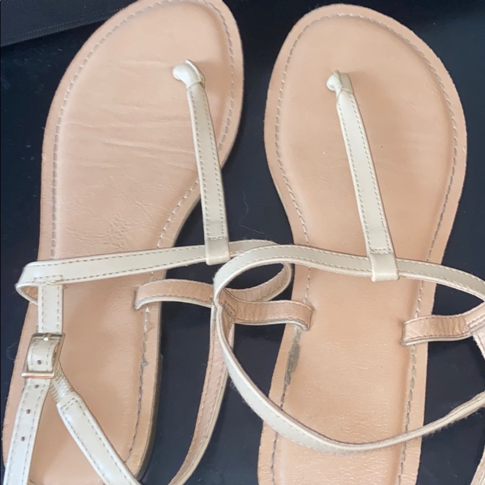 American Eagle sandles
